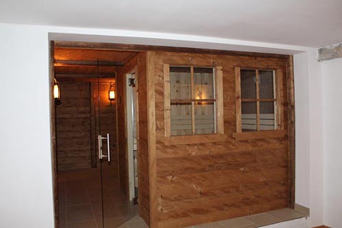 Sauna aus Altholz